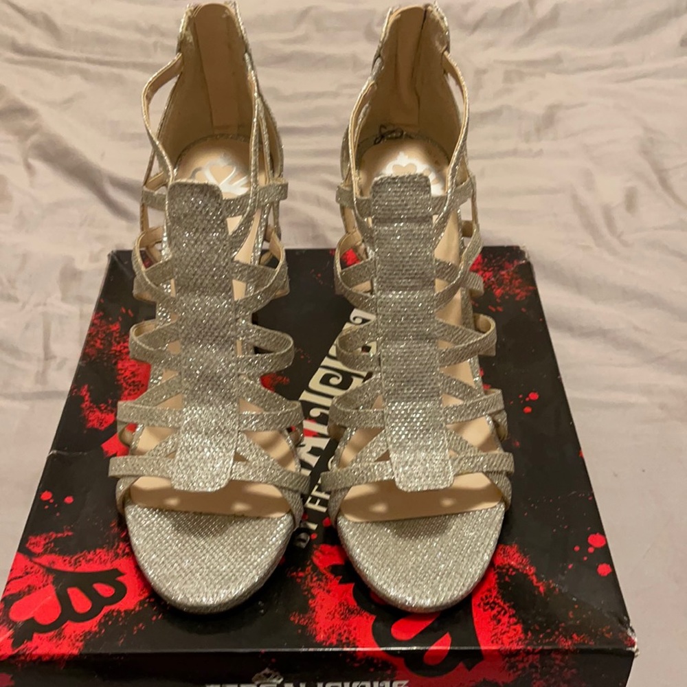 Women’s shoes